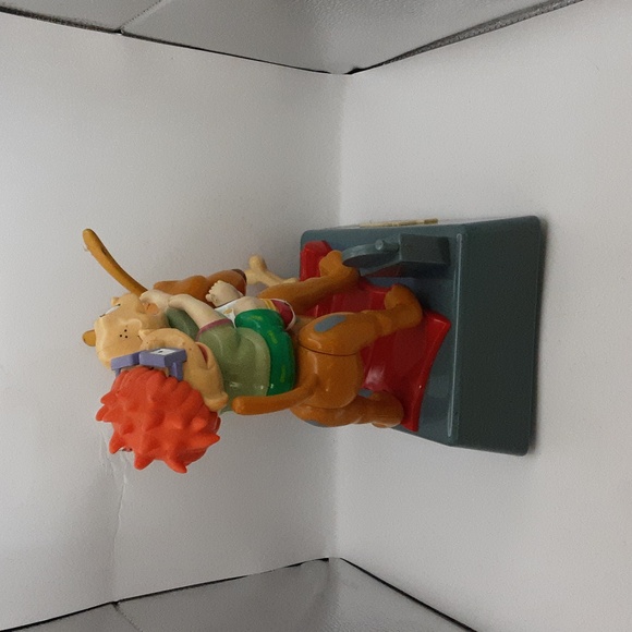 Vintage 1997 MGA Rugrats Mechanical Bank w/Tommy, Chuckie & Spike Motion & Sound - Picture 5 of 11